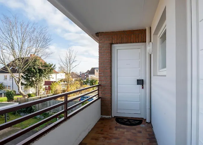 Waldstraße 2 Windrose * Kellenhusen